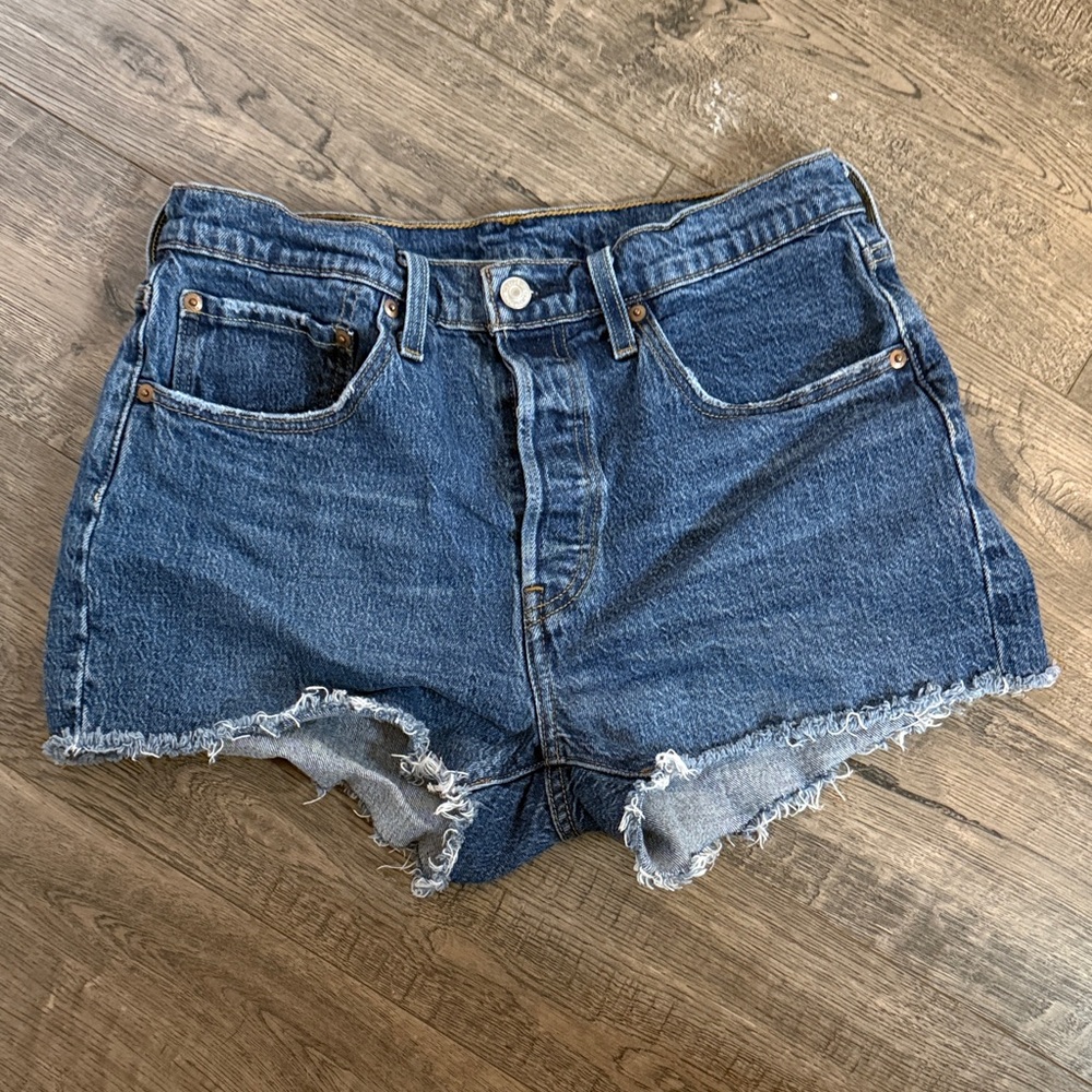 Levi’s Women Shorts